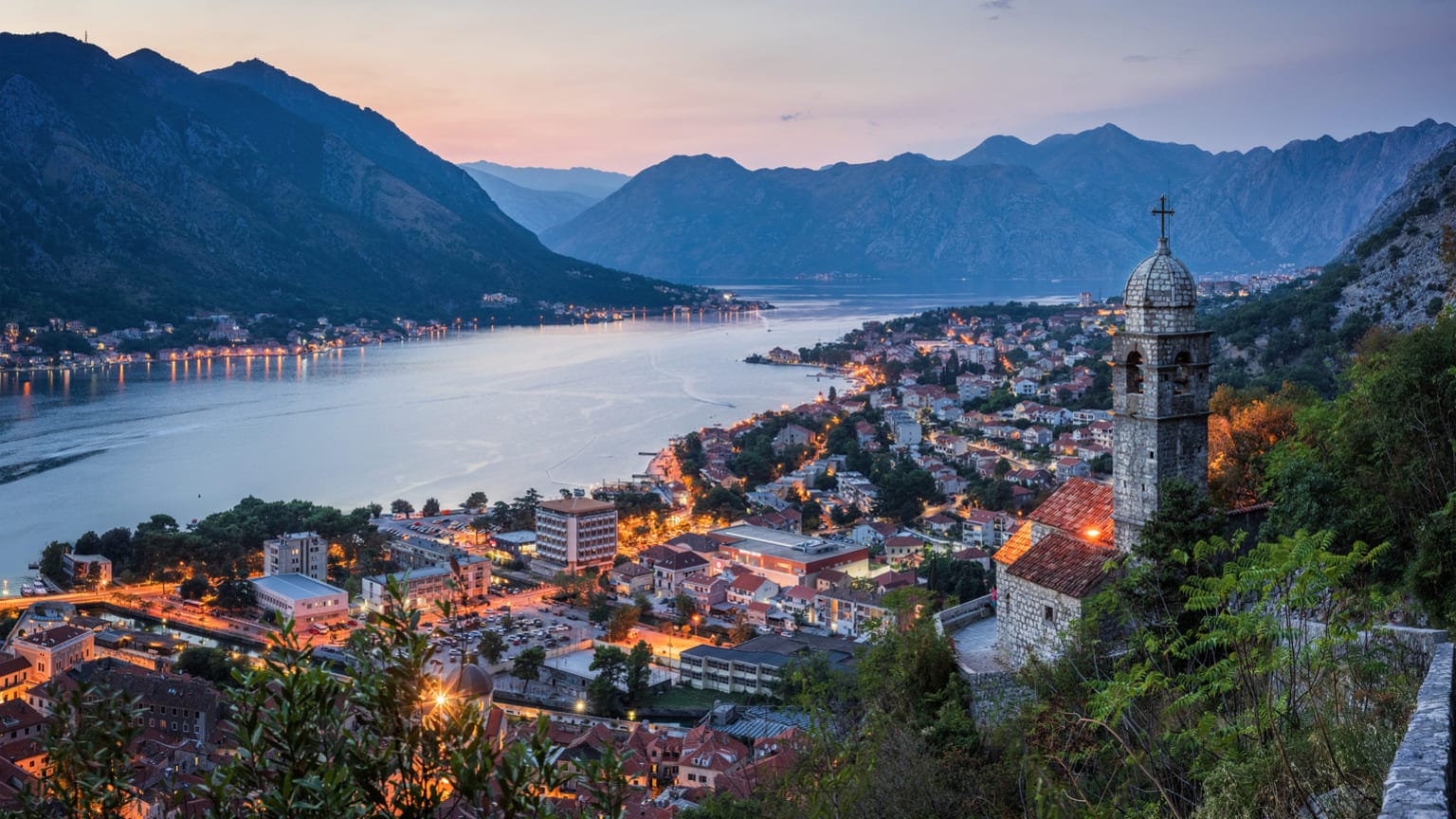 taxes-in-montenegro_462904461